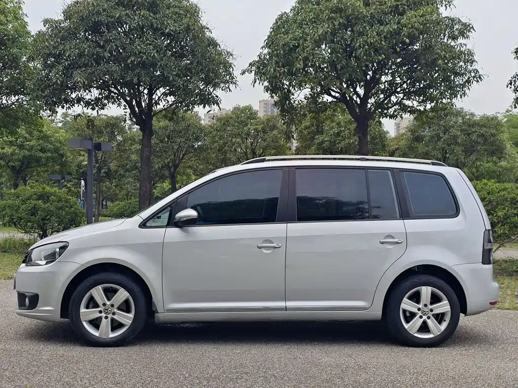 Volkswagen Touran 2016 — фото 6