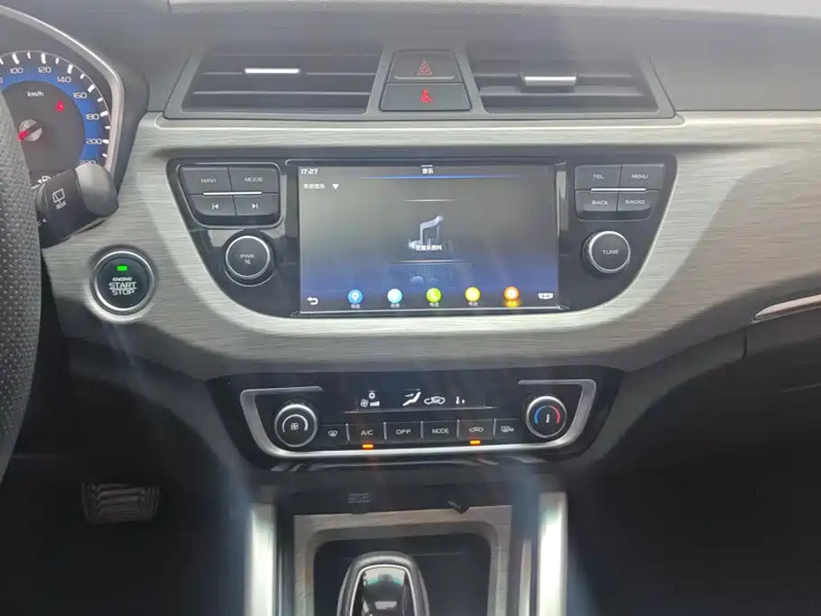 Geely Vision X3 2018 — фото 13
