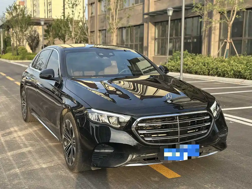 Mercedes-Benz E-Class 2024