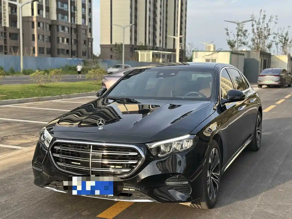 Mercedes-Benz E-Class 2024