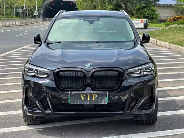 BMW iX3 2023
