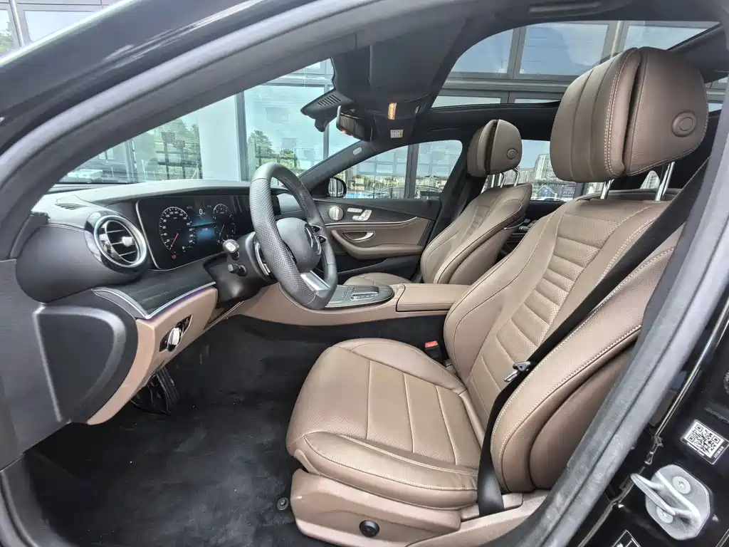 Mercedes-Benz E-Class 2022