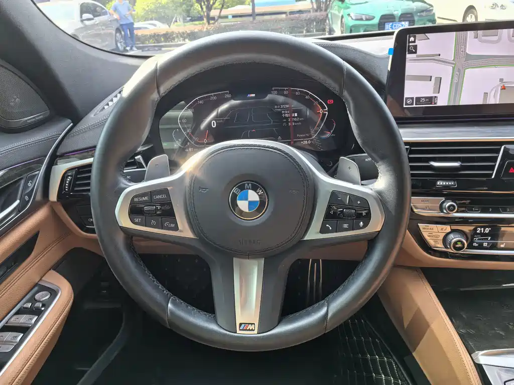 BMW 6 Series GT 2024 — фото 13