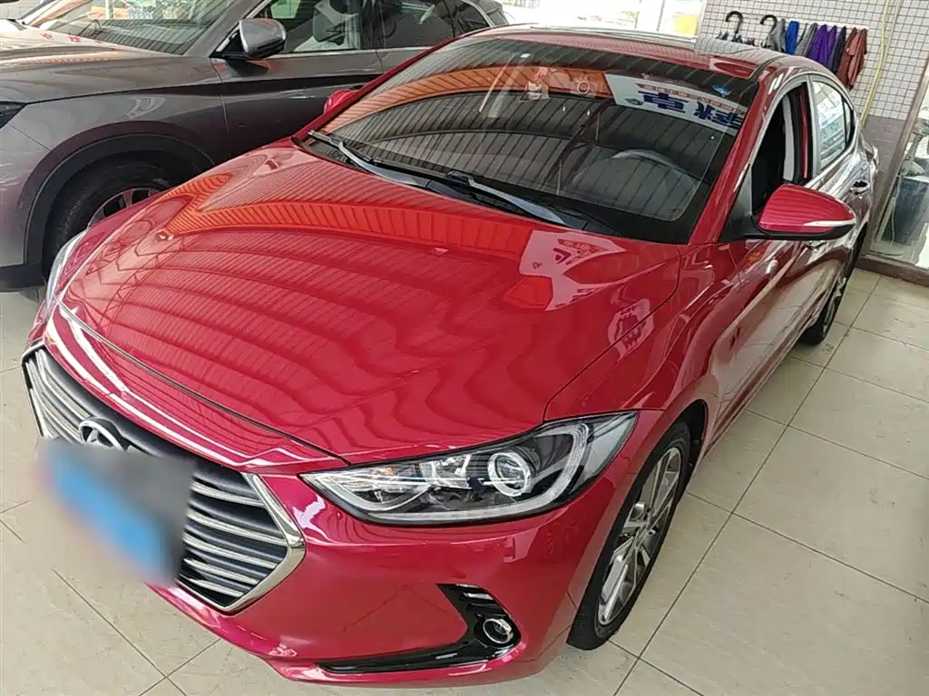 Hyundai Elantra 2019 — фото 2