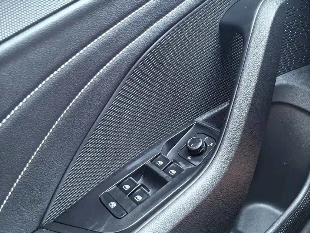 Skoda Octavia 2022 — фото 10