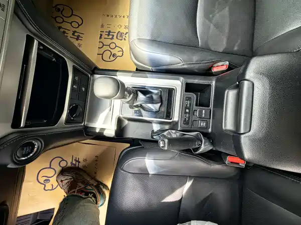 Toyota Prado 2019