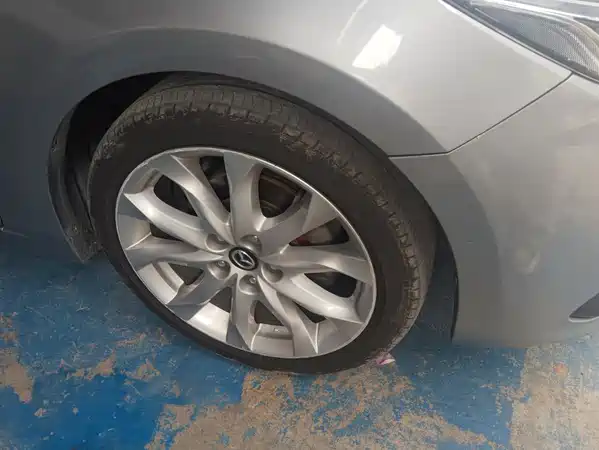 Mazda 3 Axela 2014