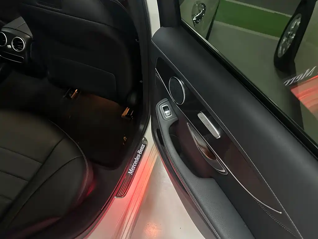 Mercedes-Benz C-Class 2019 — фото 14
