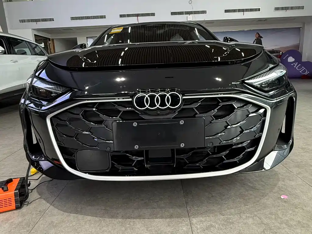 Audi A5L Sportback — фото 1