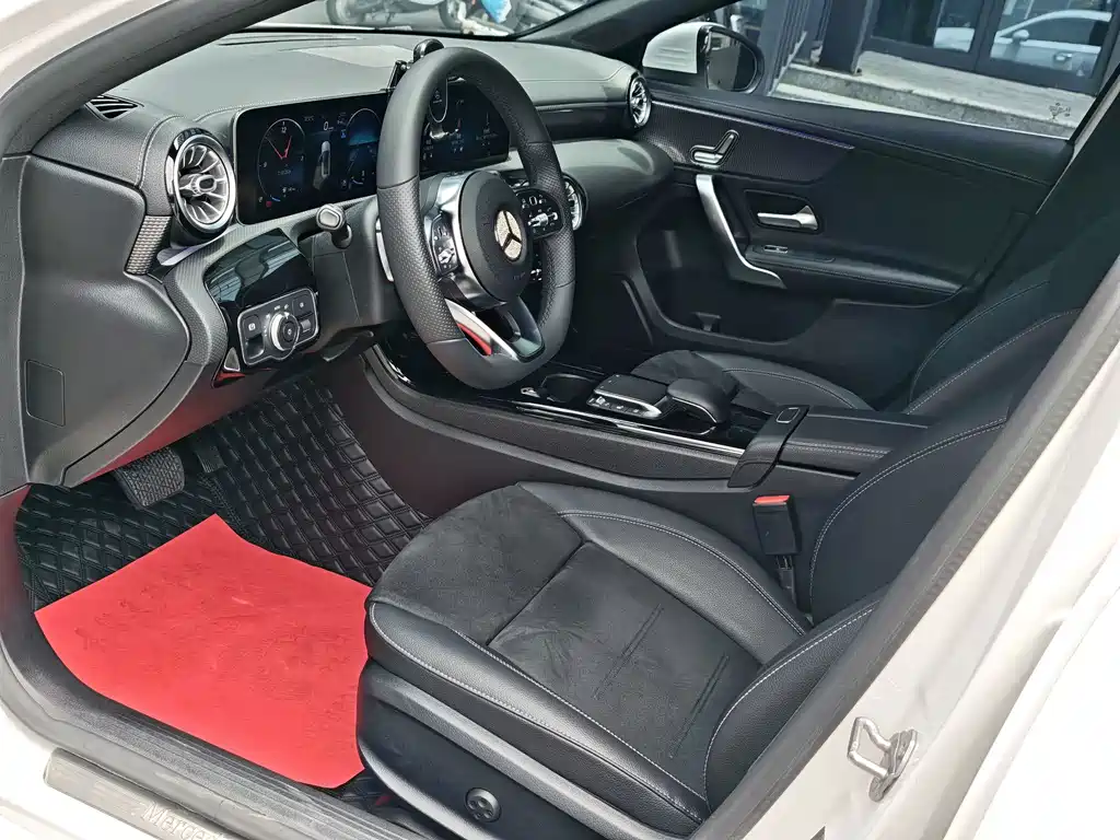 Mercedes-Benz A-Class 2020 — фото 10