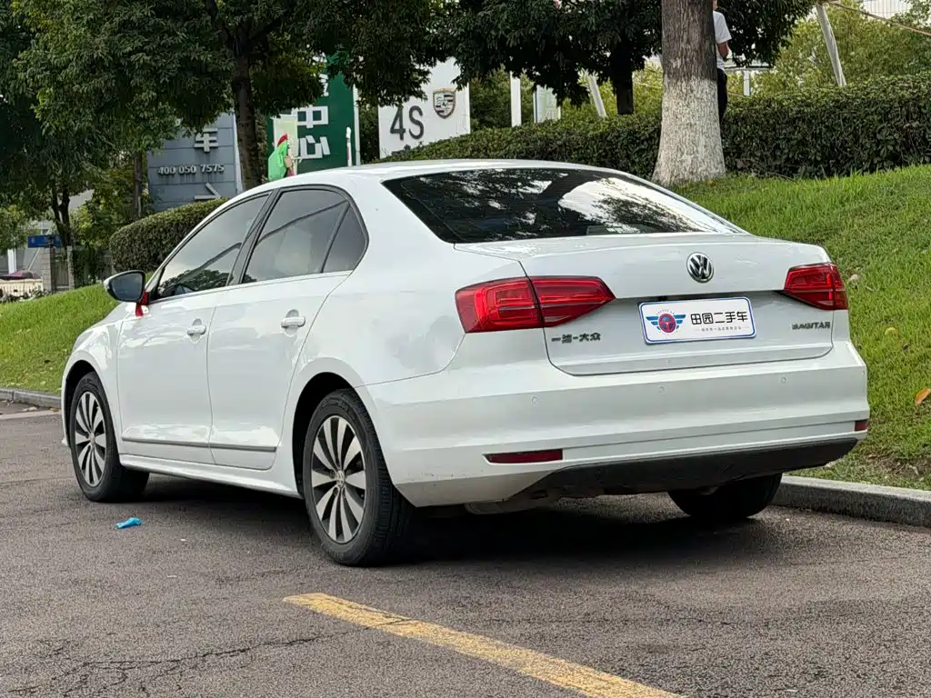Volkswagen Sagitar 2017