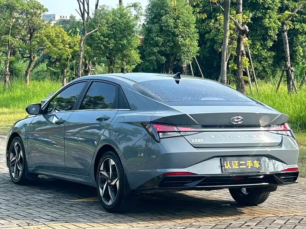 Hyundai Elantra 2023