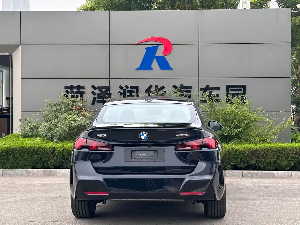 BMW 2 Series 2025 — фото 11