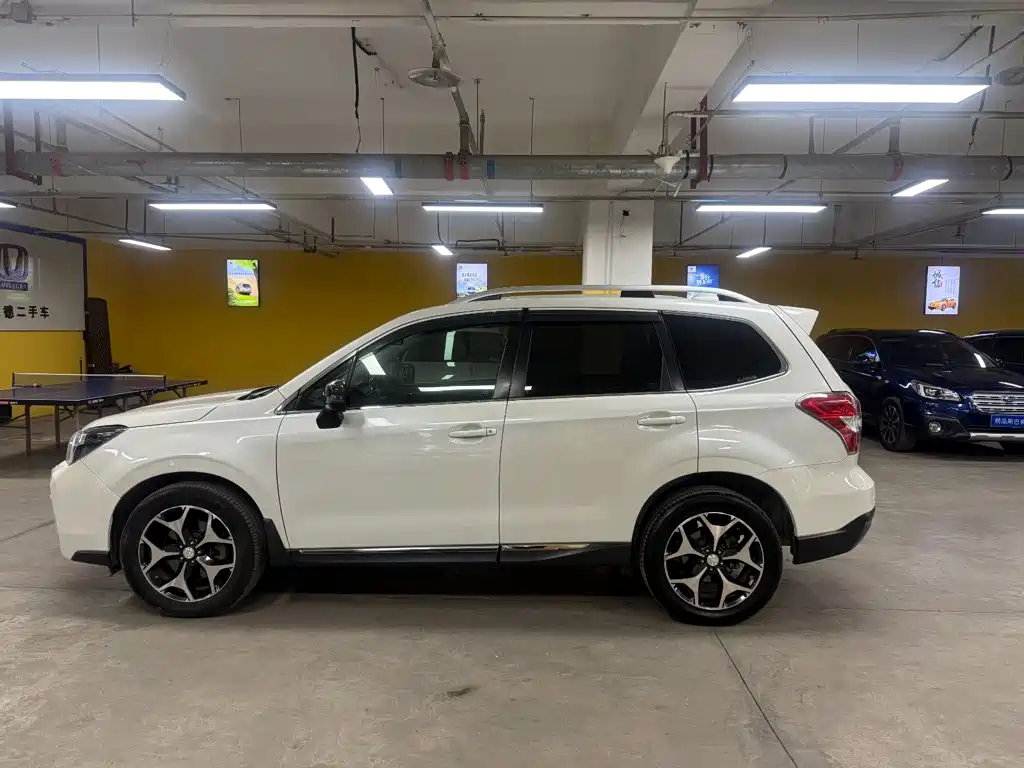 Subaru Forester 2014 — фото 4