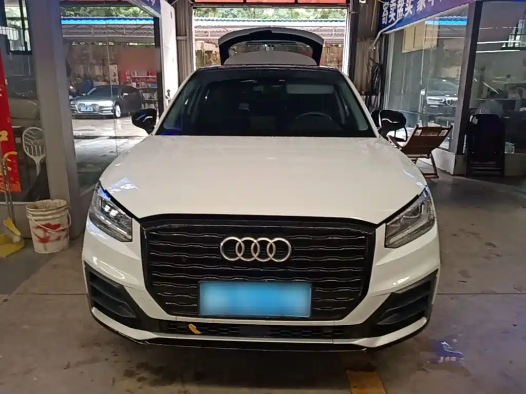 Audi Q2L 2020