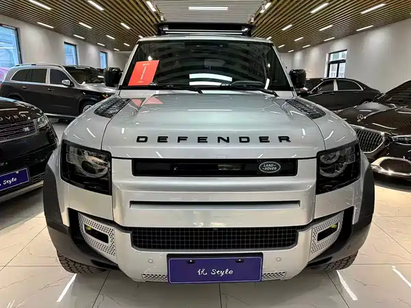 Land Rover Defender 2021