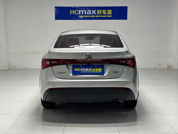 MG GT 2015