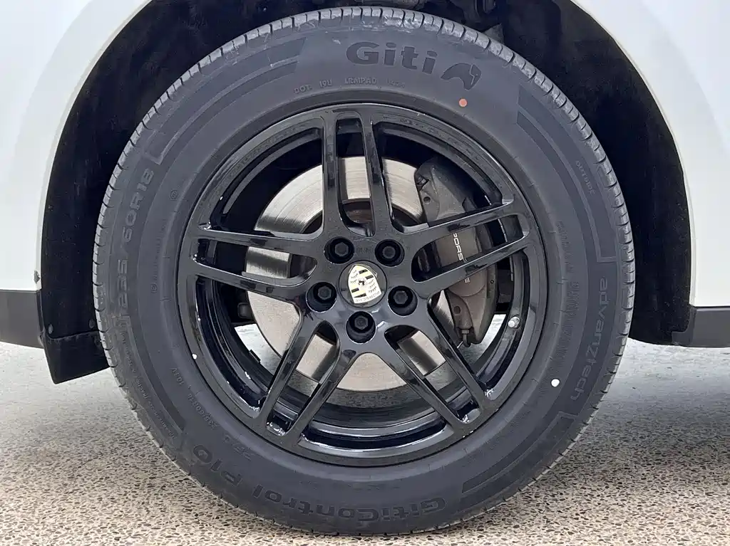 Porsche Macan 2020 — фото 12