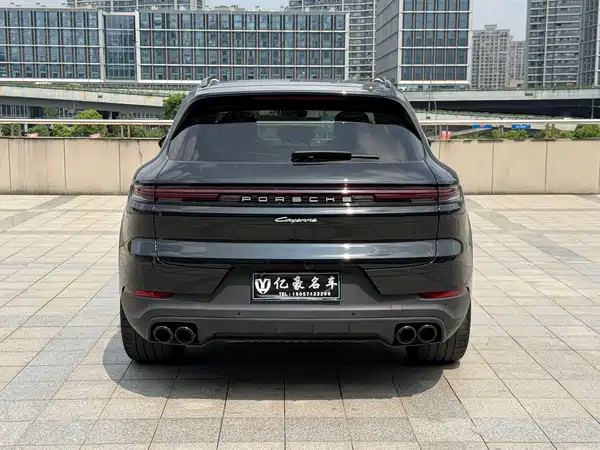 Porsche Cayenne 2024