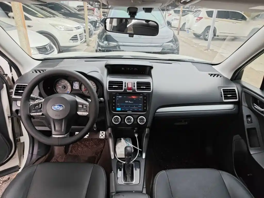 Subaru Forester 2016 — фото 10