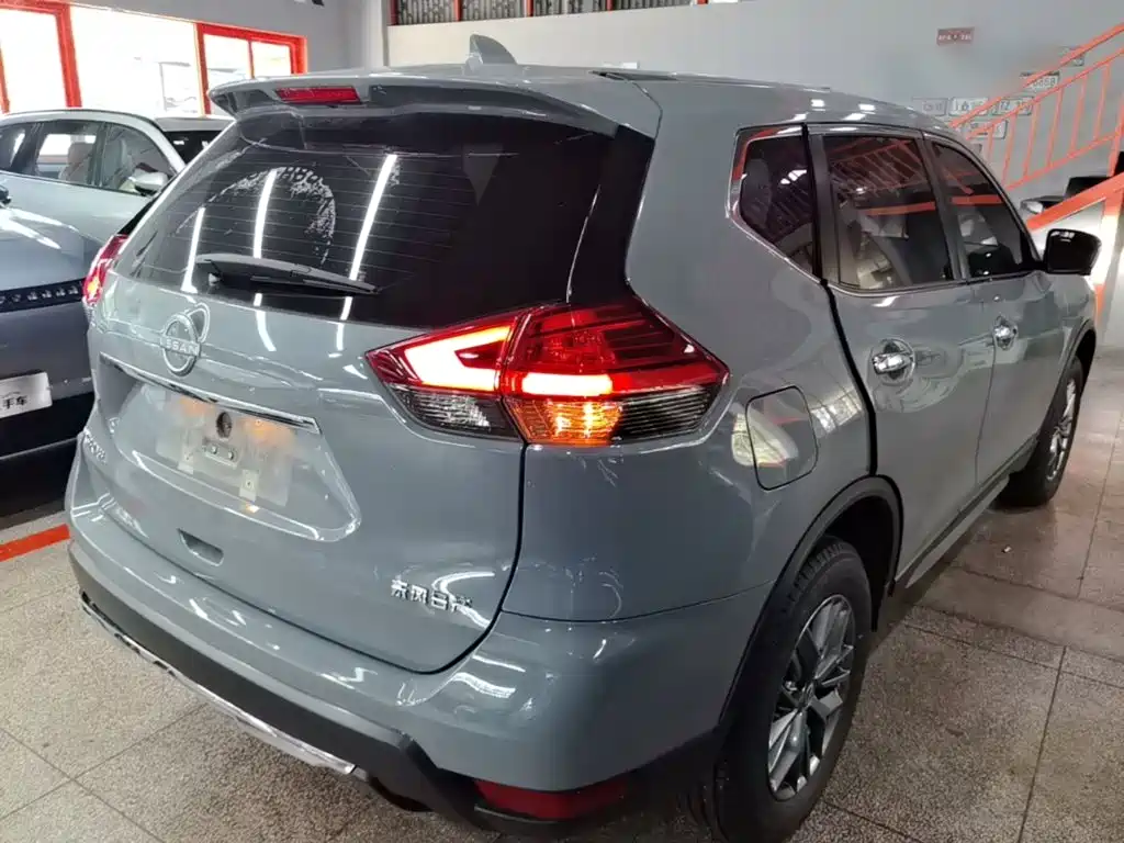 Nissan X-Trail 2025