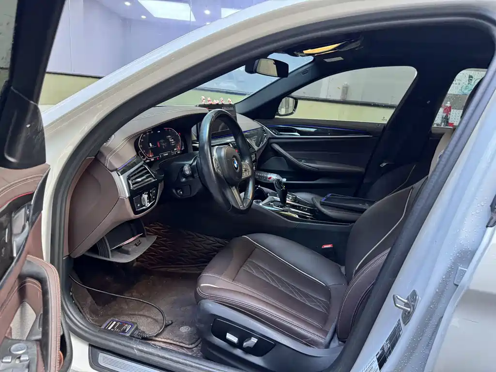BMW 5 Series 2023