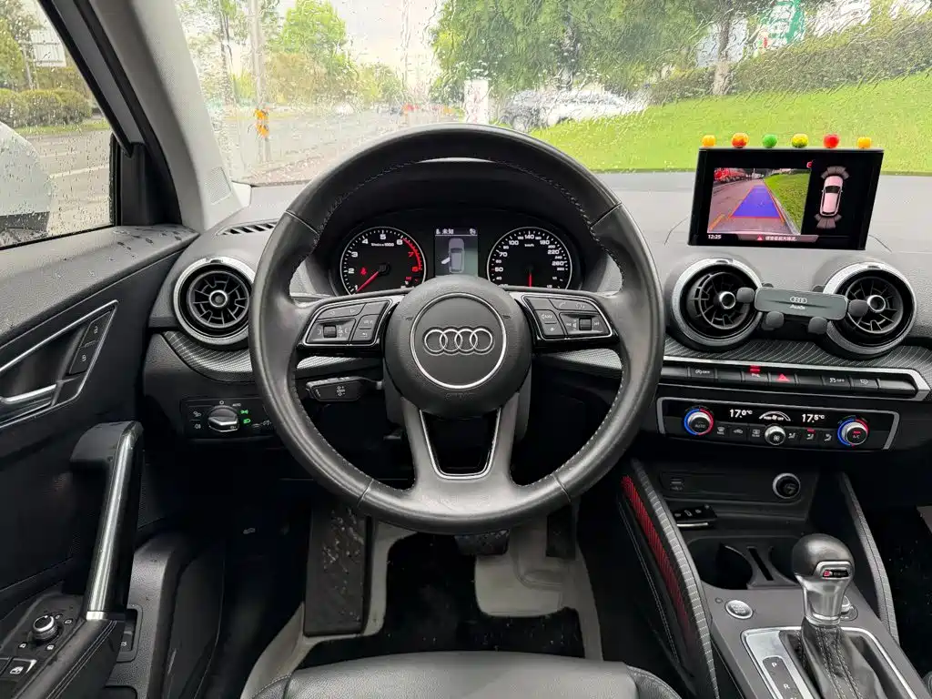 Audi Q2L 2022 — фото 14