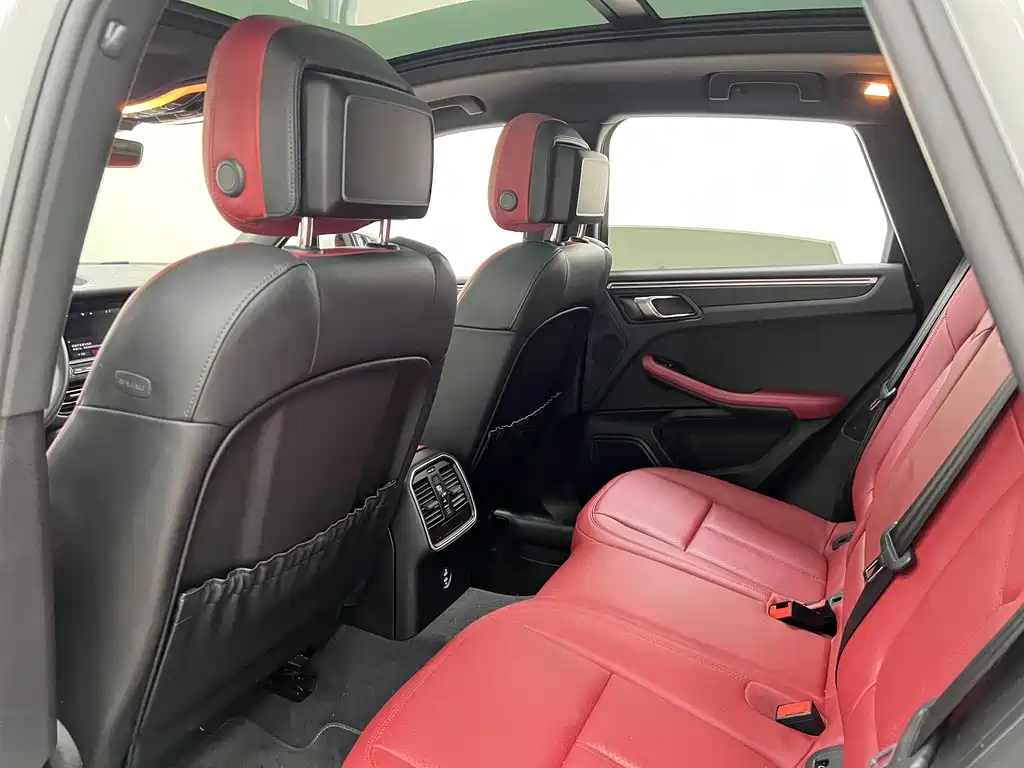 Porsche Macan 2020 — фото 19