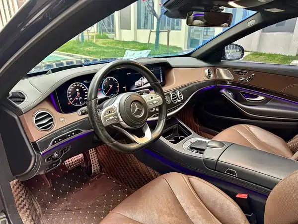 Mercedes-Benz S-Class 2020
