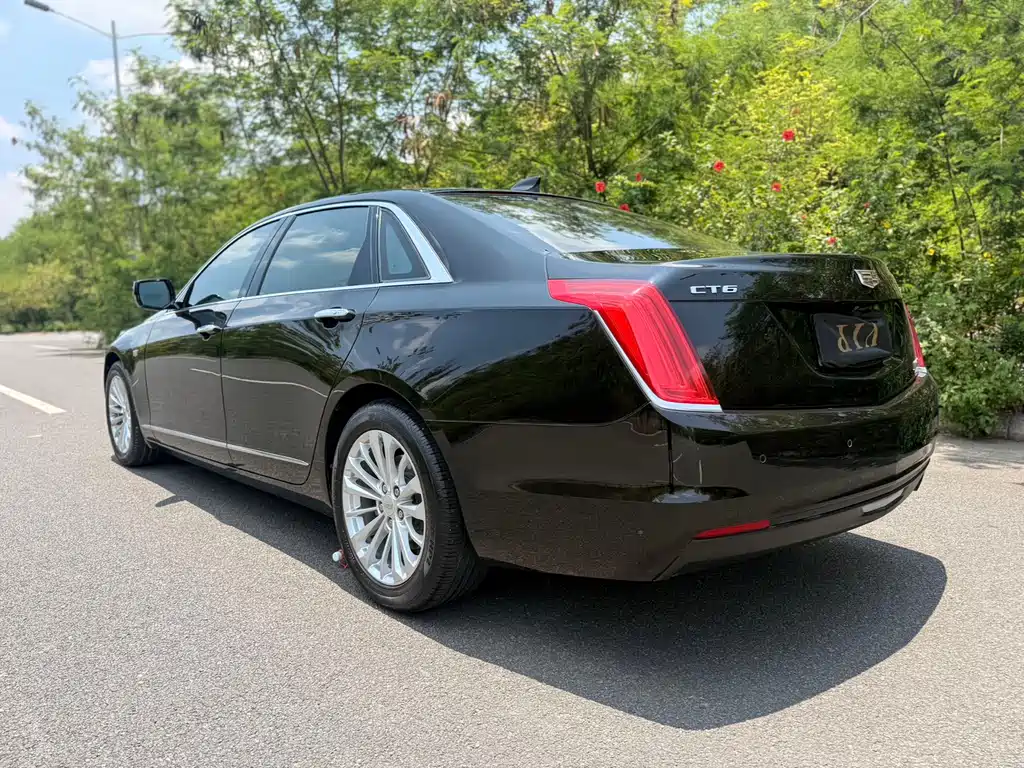 Cadillac CT6 2017 — фото 13
