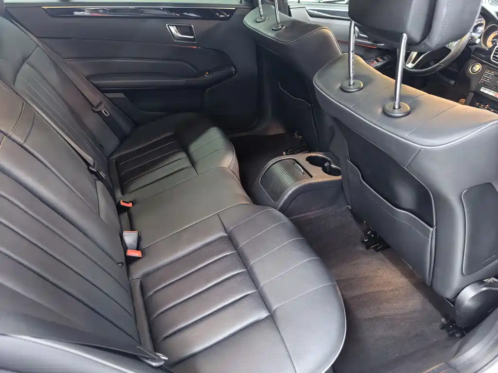Mercedes-Benz E-Class 2015 — фото 14