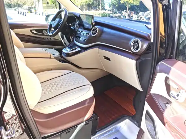 Mercedes-Benz Vito 2023