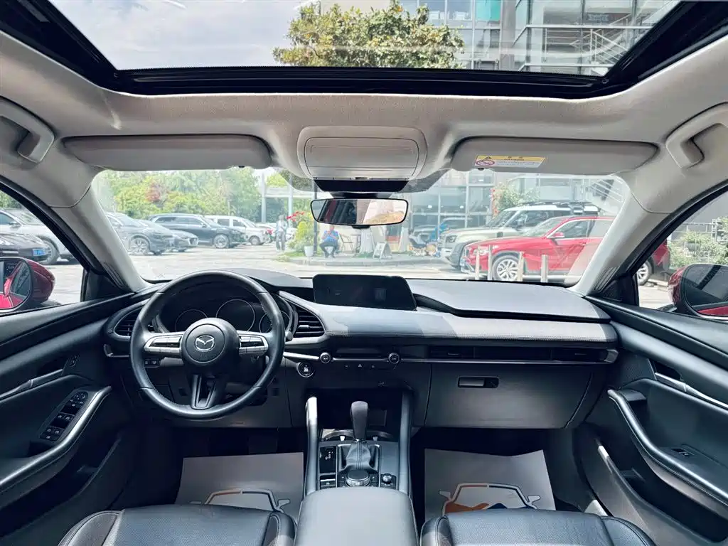 Mazda 3 Axela 2021 — фото 16