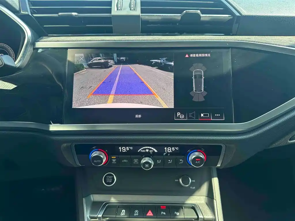 Audi Q3 2023 — фото 15