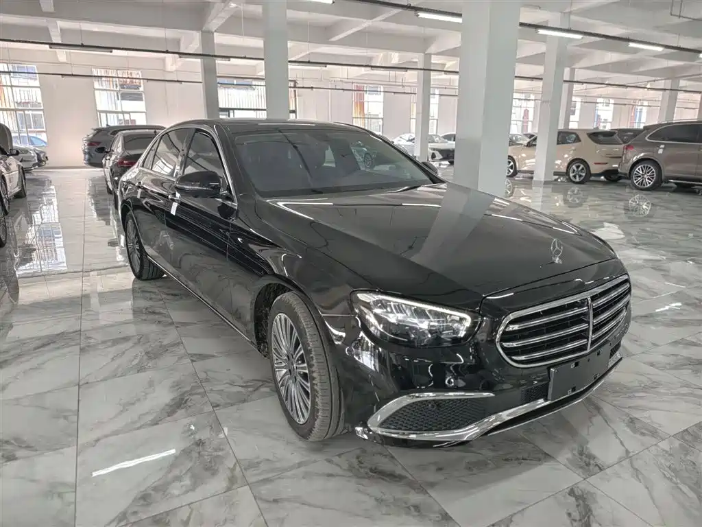 Mercedes-Benz E-Class 2023 — фото 4