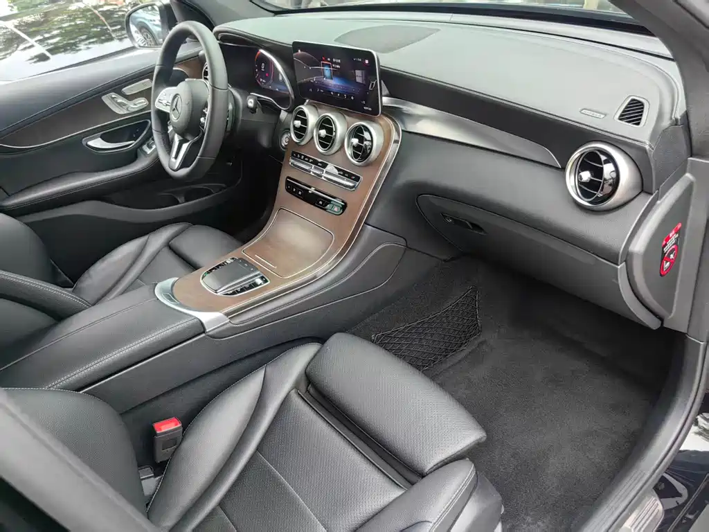 Mercedes-Benz GLC 2019 — фото 19
