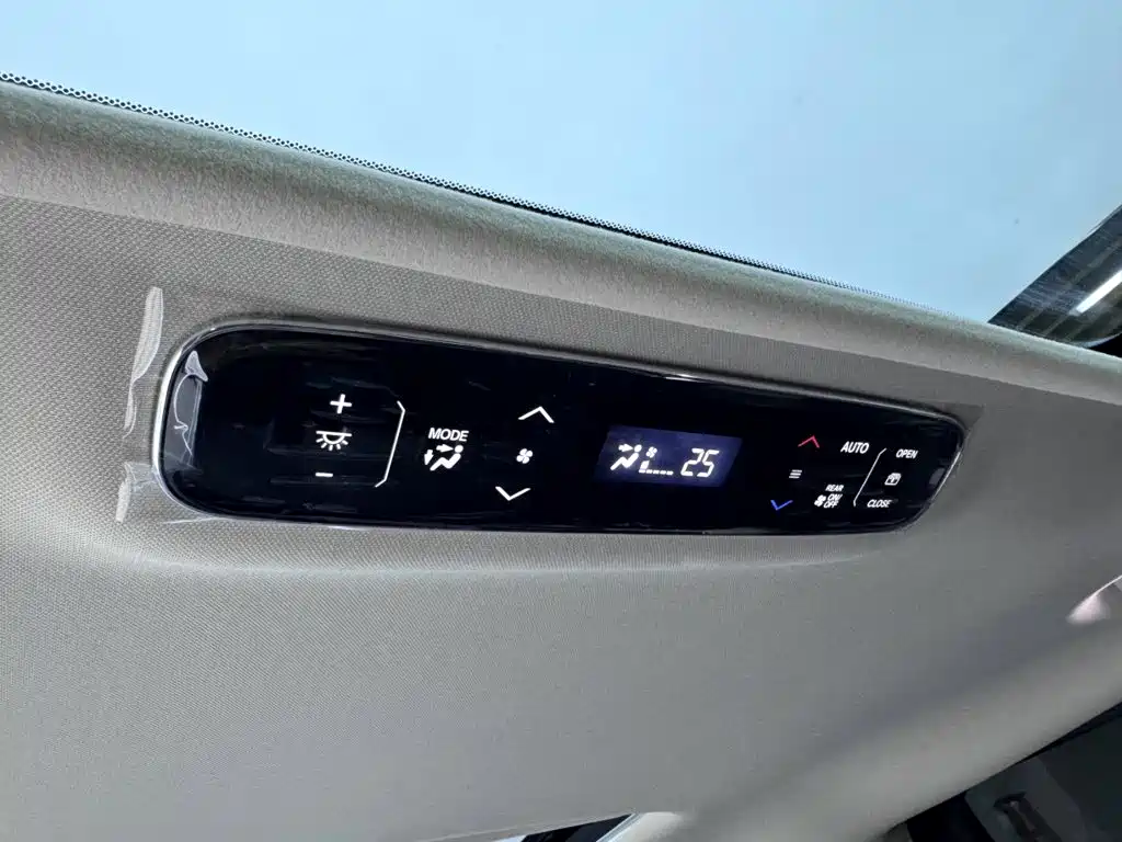 Honda Elysion 2024 — фото 19