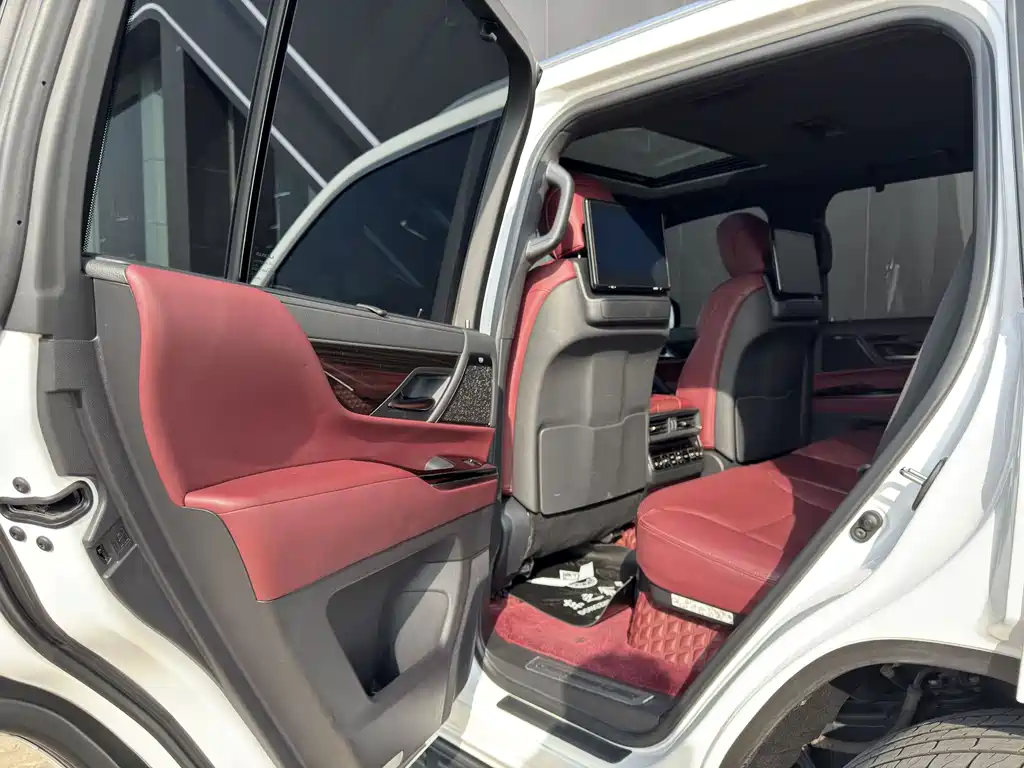 Lexus LX 2023 — фото 13