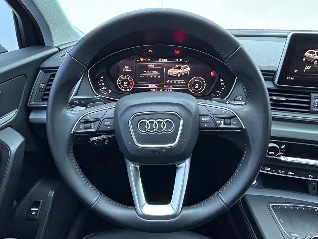 Audi Q5L 2019 — фото 17