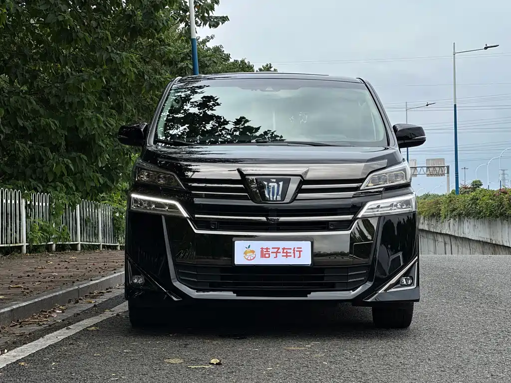 Toyota Vellfire 2023 — фото 3
