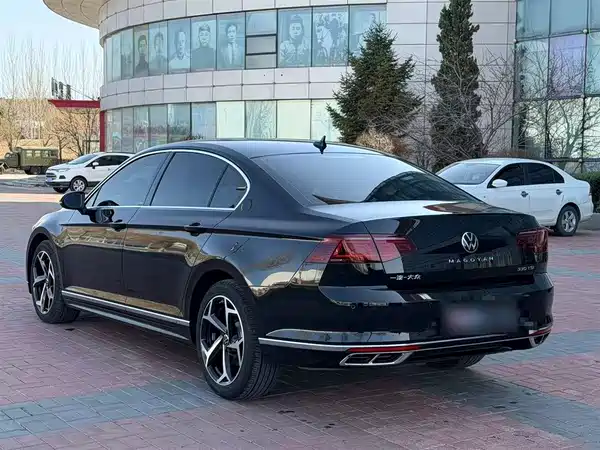 Volkswagen Magotan 2025