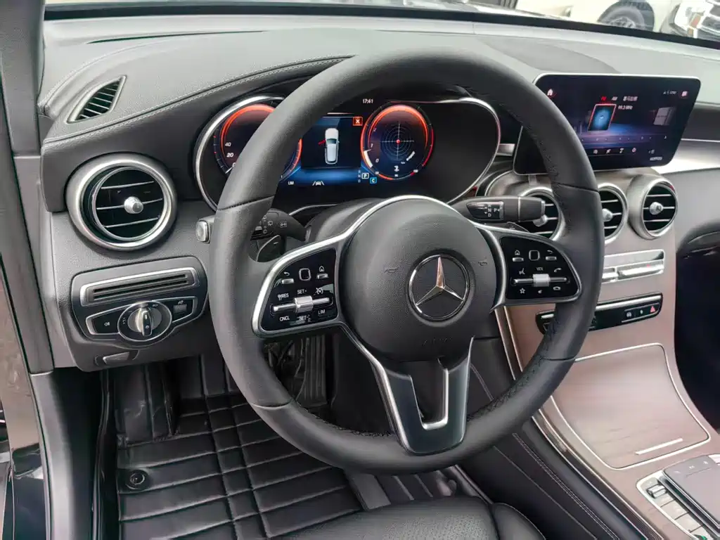 Mercedes-Benz GLC 2019 — фото 21