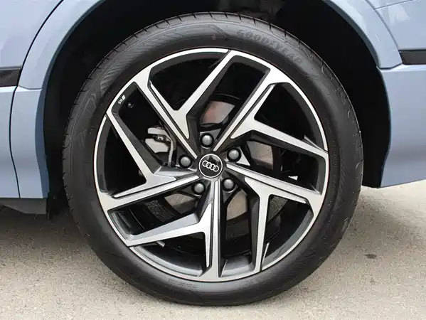 Audi Q6L E-Tron 2025