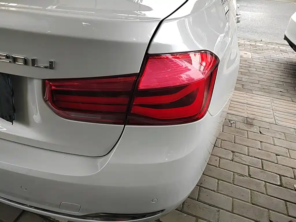 BMW 3 Series 2015 — фото 8