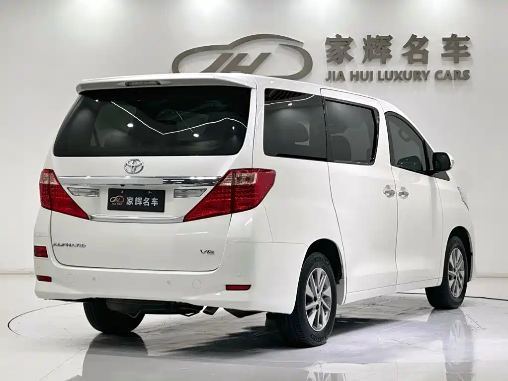Toyota Alphard 2014 — фото 7
