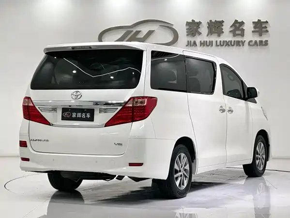 Toyota Alphard 2014