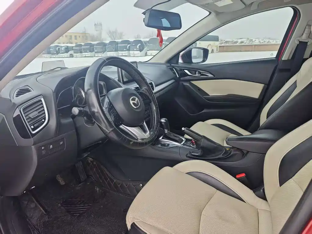 Mazda 3 Axela 2015 — фото 4