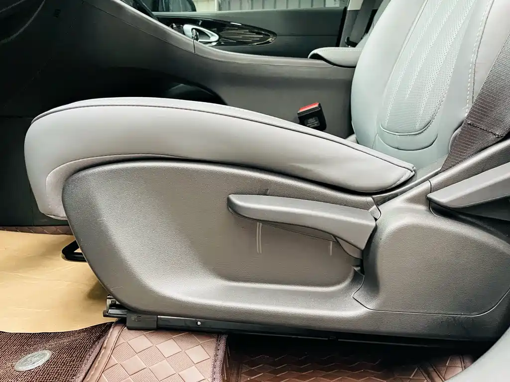 Geely Galaxy Starwish 2026 — фото 18
