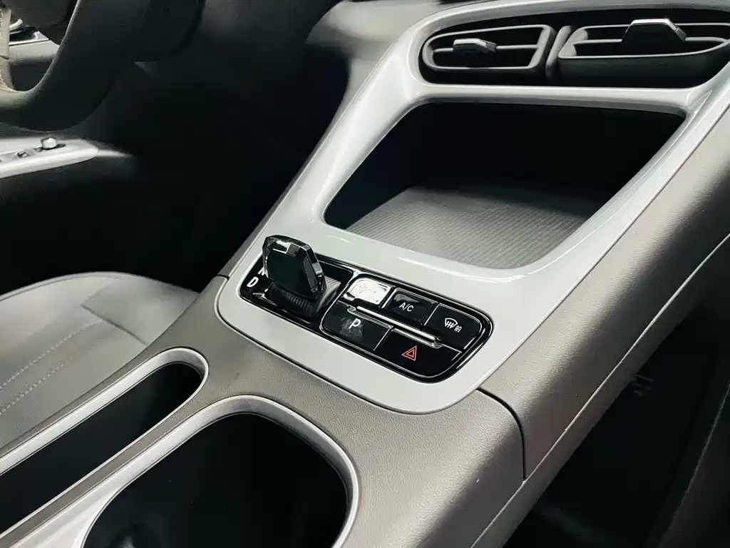 Geely Galaxy Starwish 2026 — фото 24