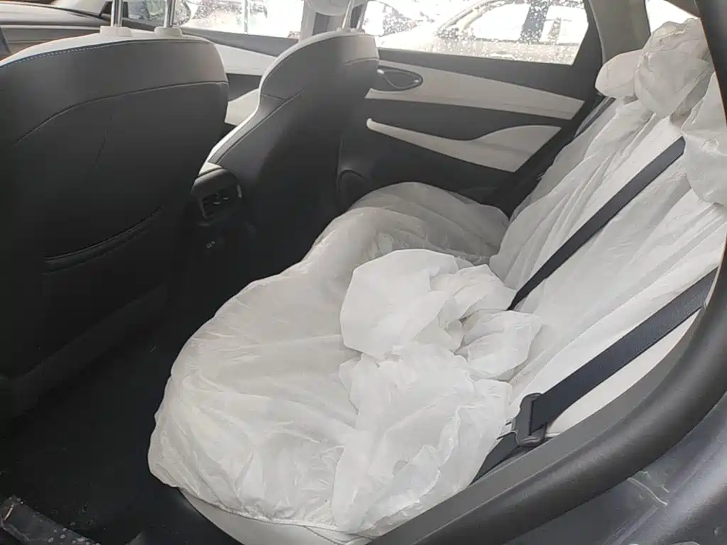 BYD Seal 05 DM-i 2026 — фото 17